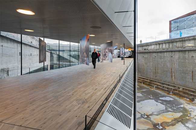 Museo marittimo corridoio e vetrata